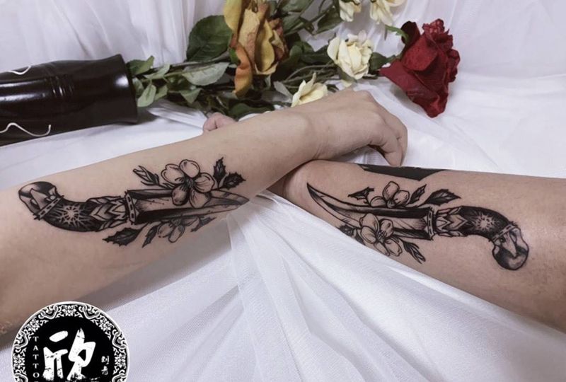 匕首纹身图片_手臂New School匕首纹身图案