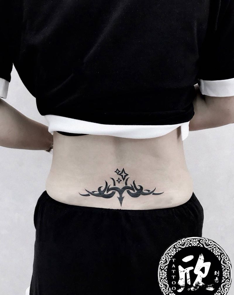 图腾腰花纹身图片_成品背部腰部图腾习俗纹身图案