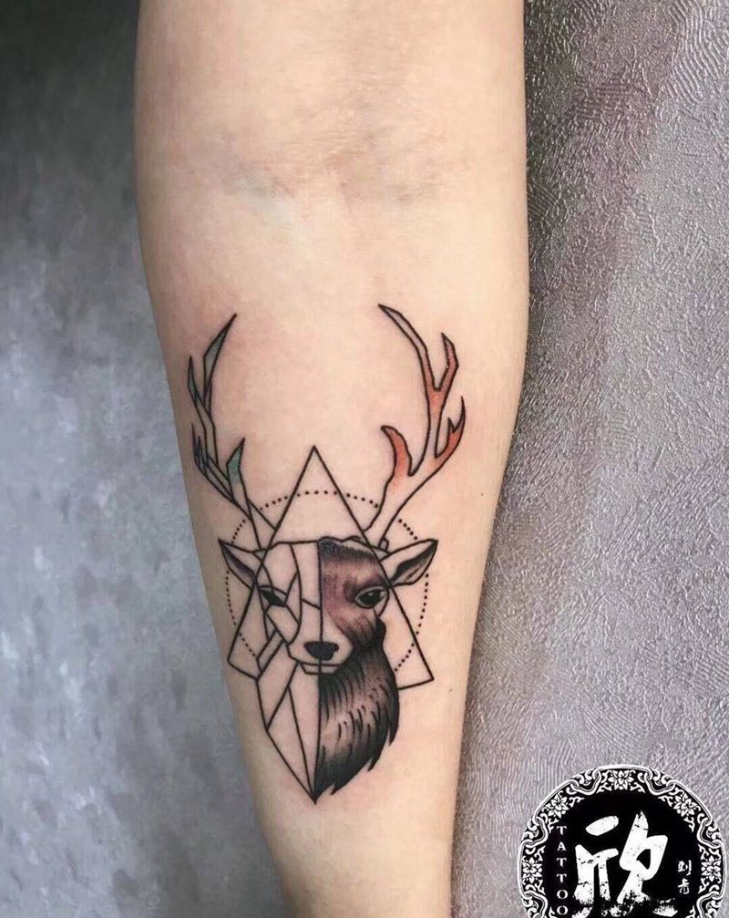 彩色鹿纹身图片