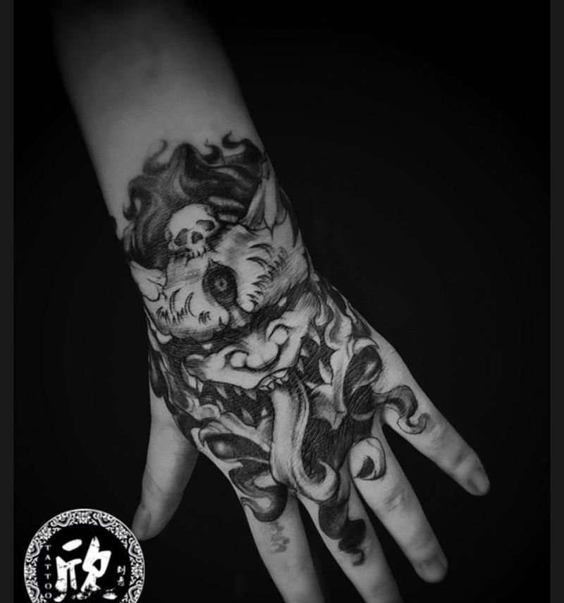 手背般若纹身图片_手部老传统新传统般若纹身图案