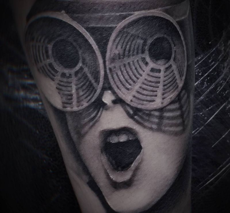 想象力纹身图片_手臂欧美写实纹身图案