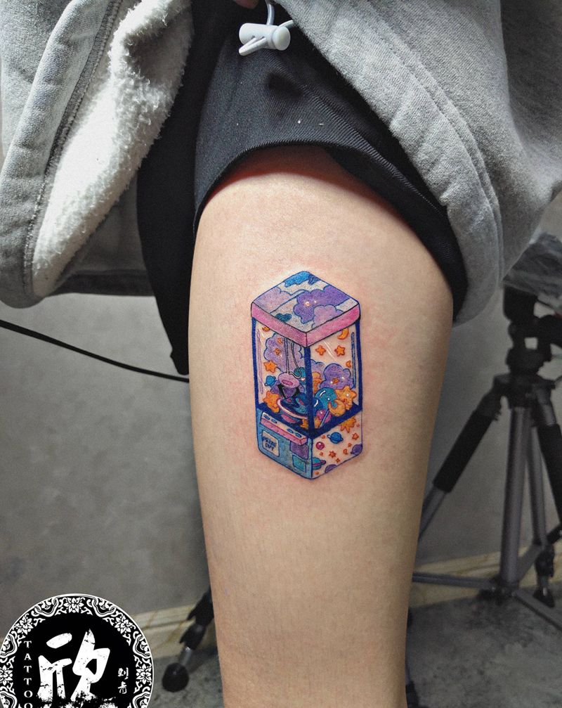 娃娃机纹身图片_腿部水彩彩色图案纹身图案