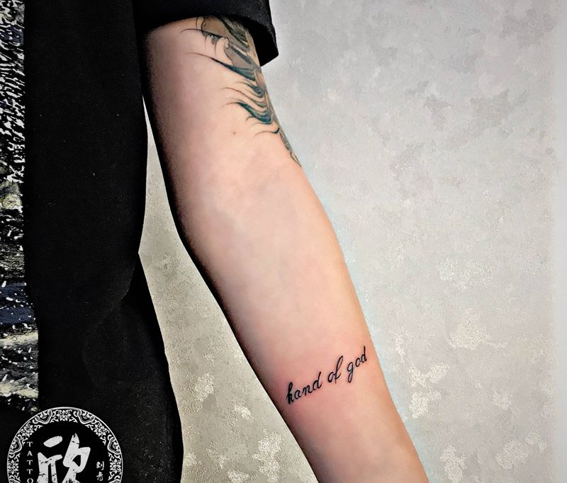 字母纹身图片_手臂纹身图案