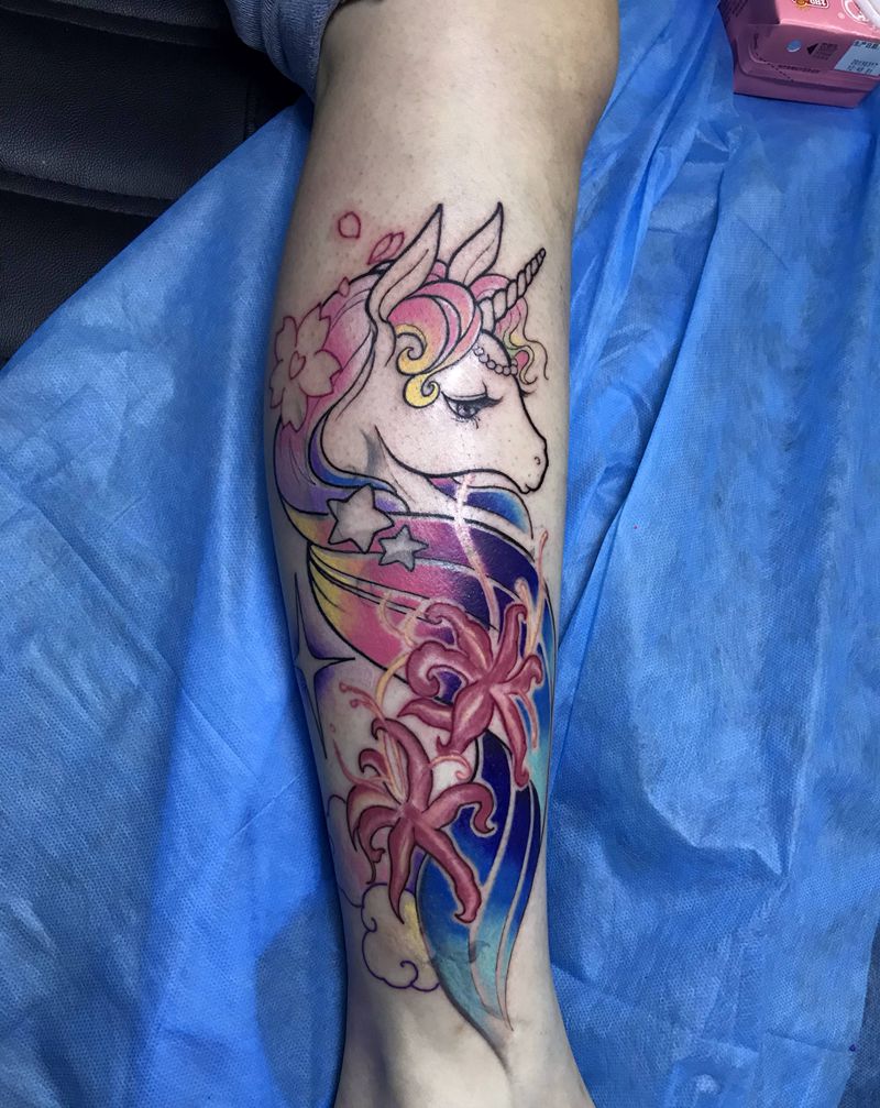 未完成纹身图片_腿部纹身图案