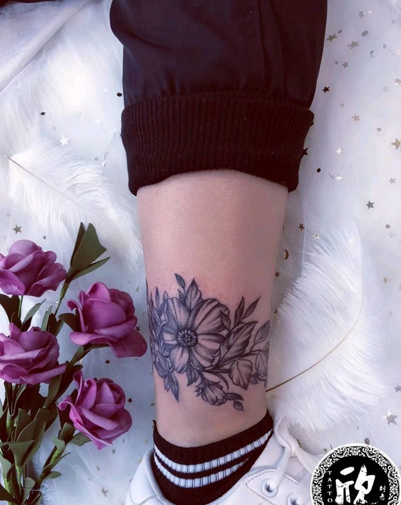 花纹身图片_腿部纹身图案