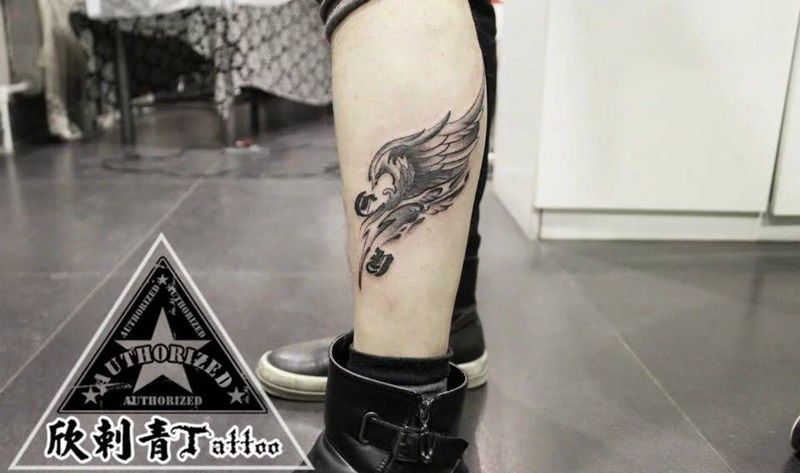 翅膀纹身图片