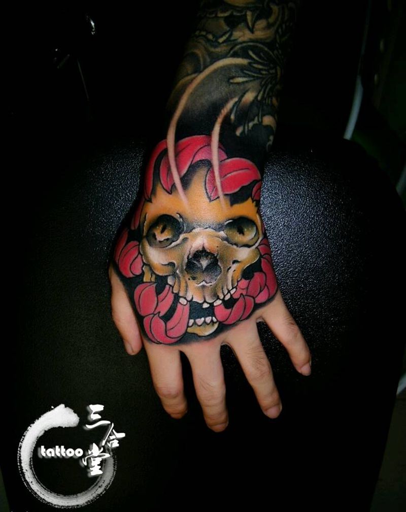 骷髅头纹身图片_手部欧美传统鬼神原创营口鲅鱼圈纹熊岳盖州成品纹身图案