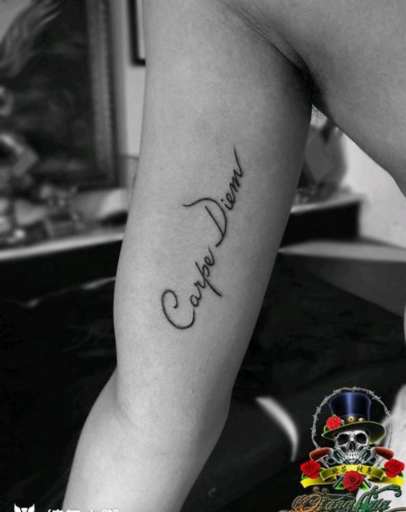 字母纹身图片_手臂花体字图腾纹身图案