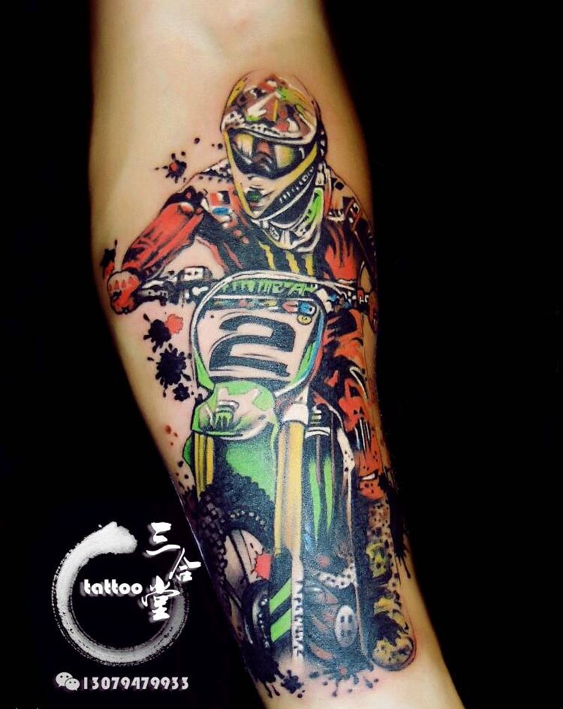 越野车手纹身图片_手臂欧美写实人物原创营口鲅鱼圈纹熊岳盖州成品纹身图案
