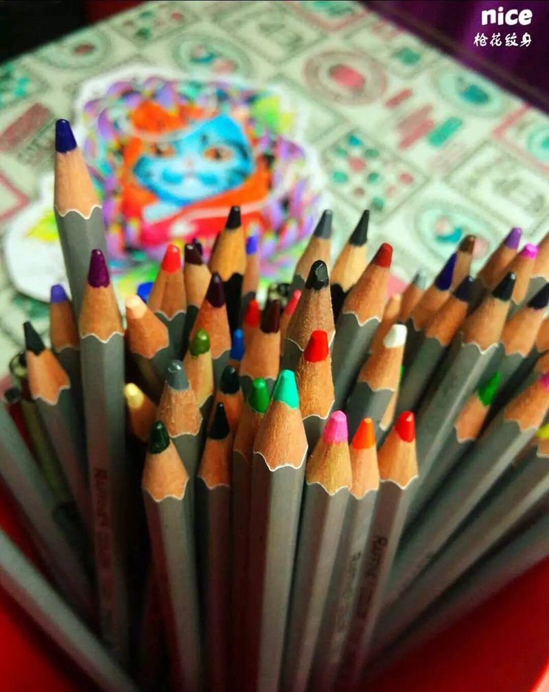 招财猫纹身图片_成品手稿肩部背部腿部清新宗教鬼神纹身图案