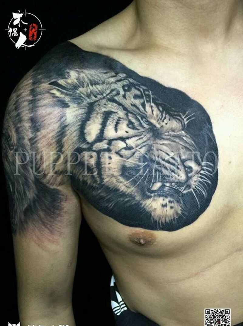 老虎vs金刚纹身图片