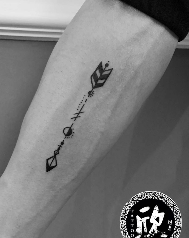 箭纹身图片_手臂小清新图案纹身图案