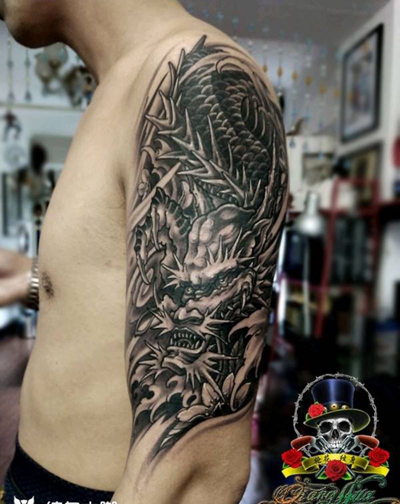 龙纹身图片_手臂新传统纹身图案