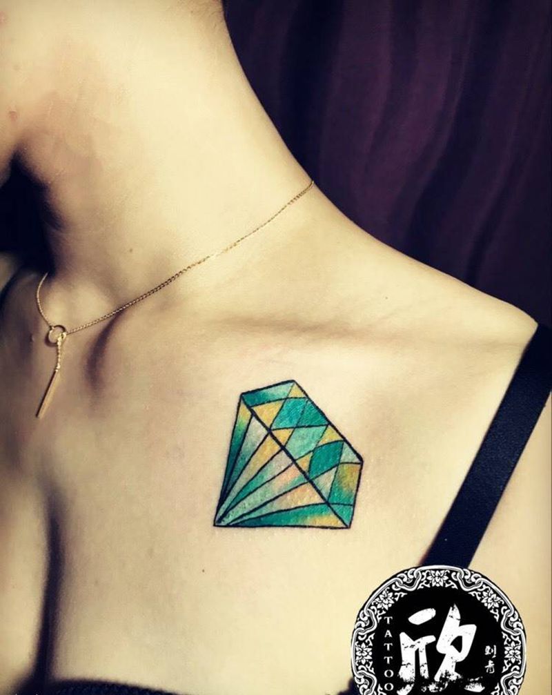 彩色钻石纹身图片