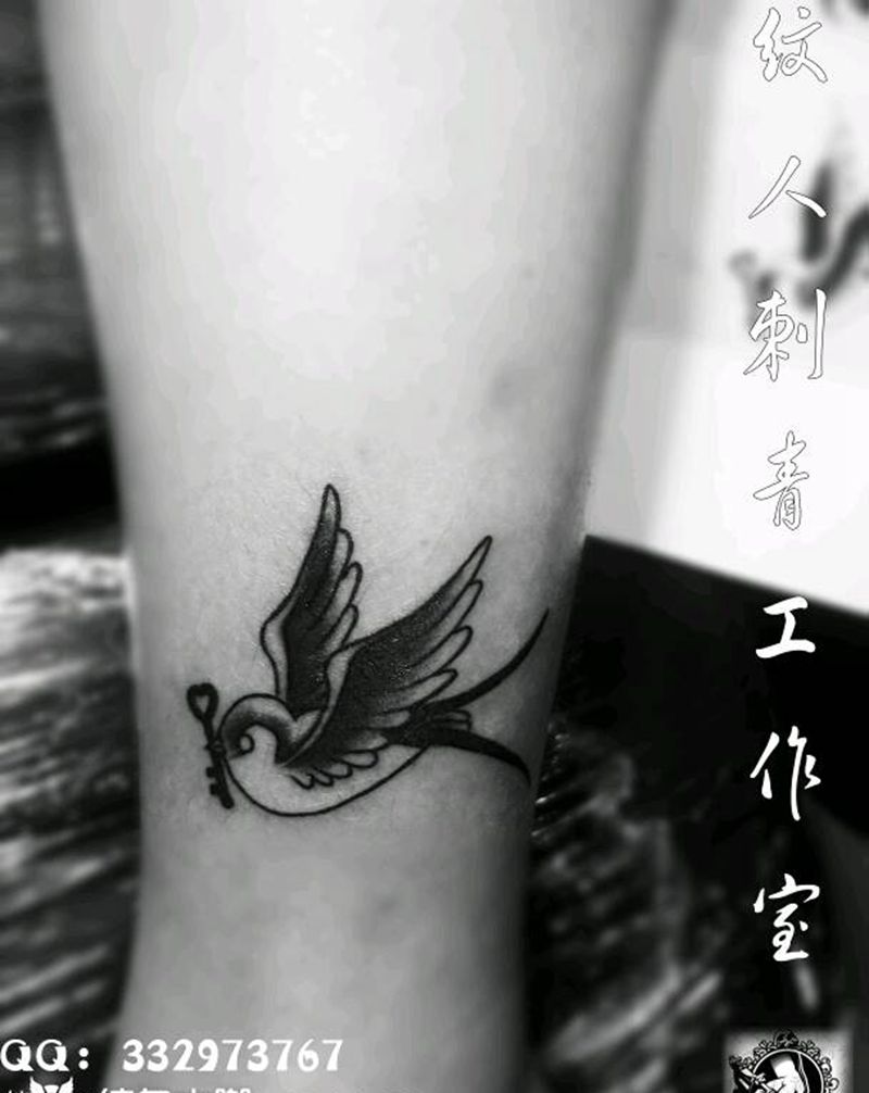 欧美燕子纹身图片