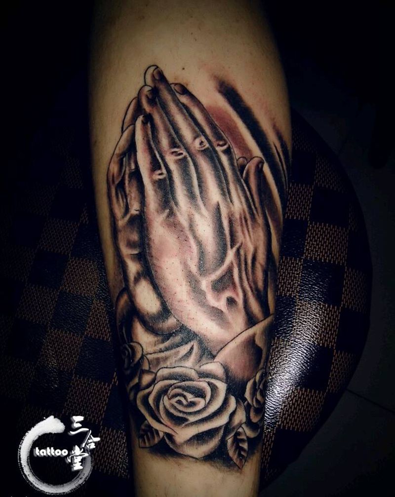 祈祷纹身图片_腿部欧美写实宗教原创营口鲅鱼圈纹熊岳盖州成品纹身图案