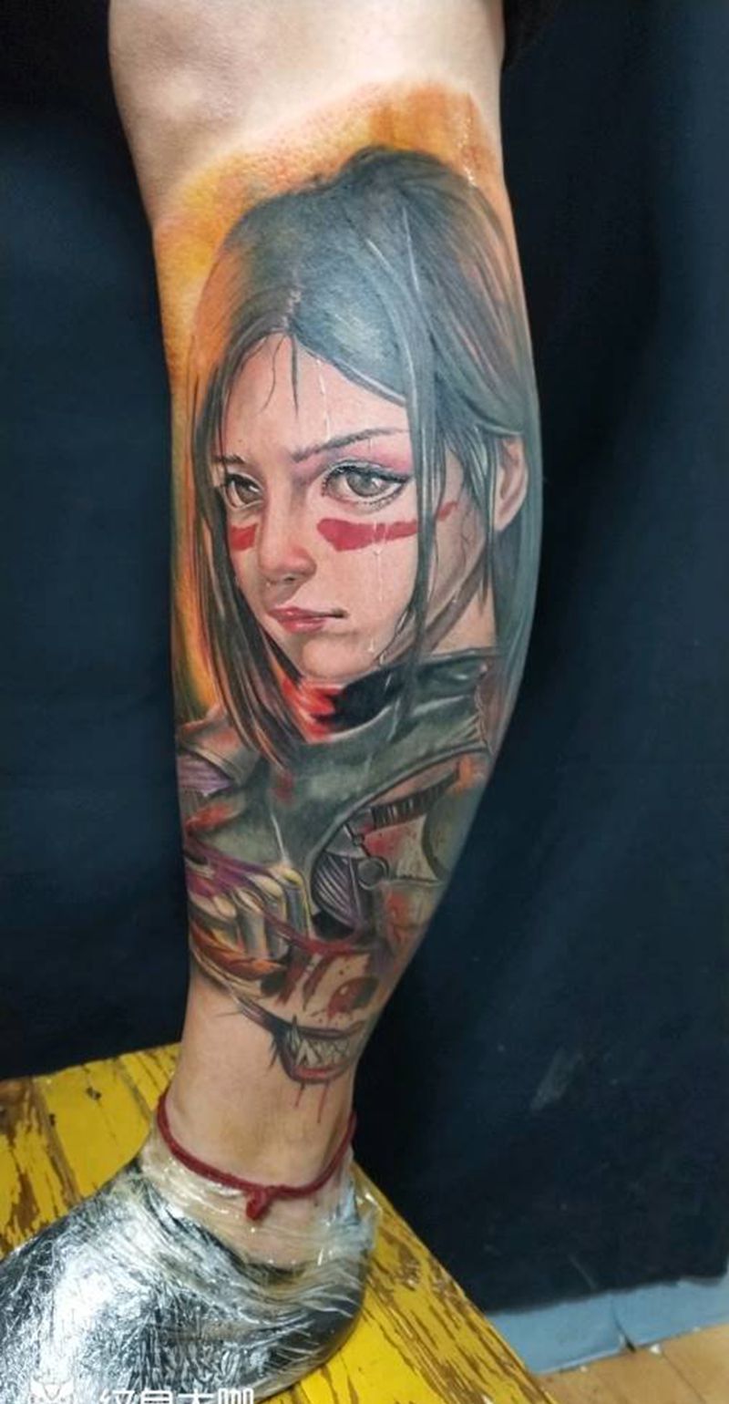 阿丽塔纹身图片_腿部欧美写实纹身图案