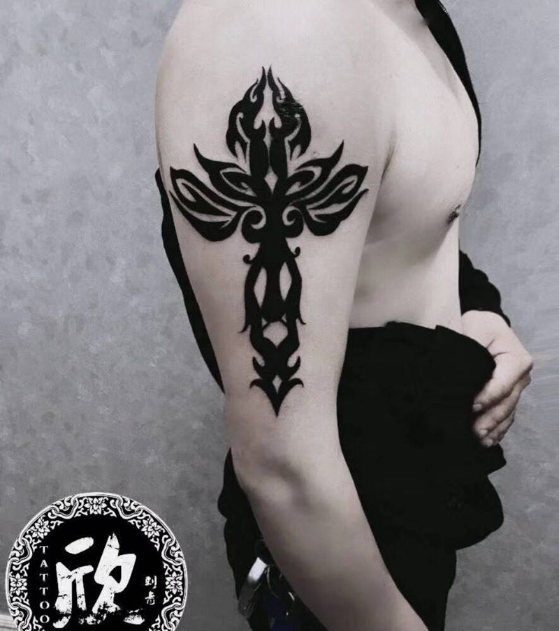 十字架图腾纹身图片_成品手臂图腾纹身图案