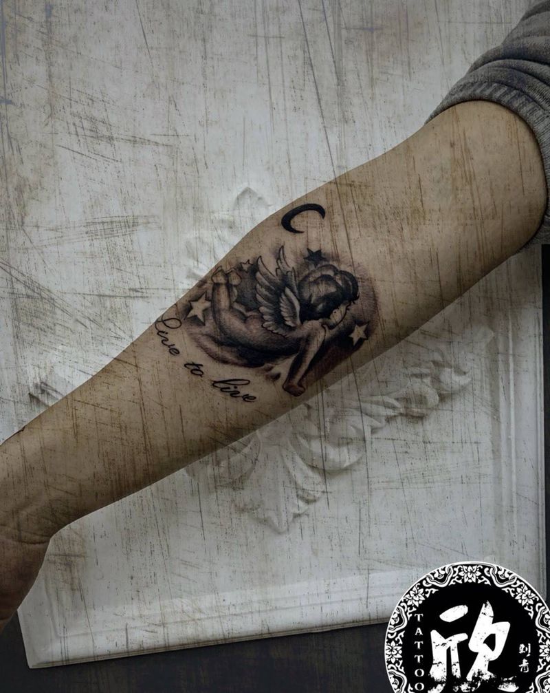 丘比特纹身图片_手臂欧美写实爱神丘比特纹身图案