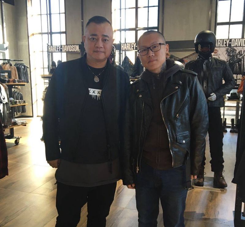 和朋友们在一起很开心纹身图片