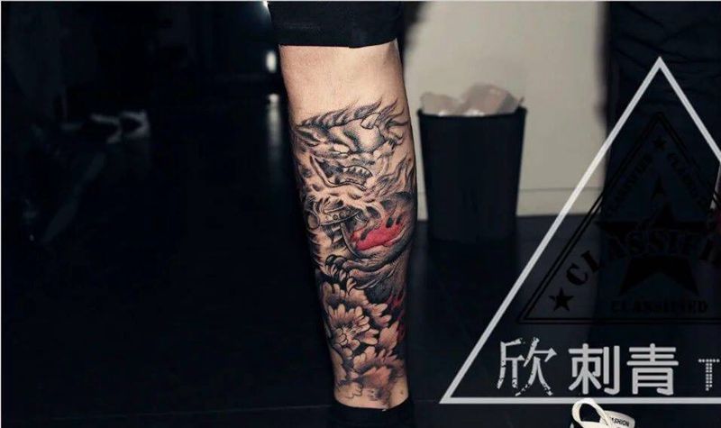 唐狮子纹身图片