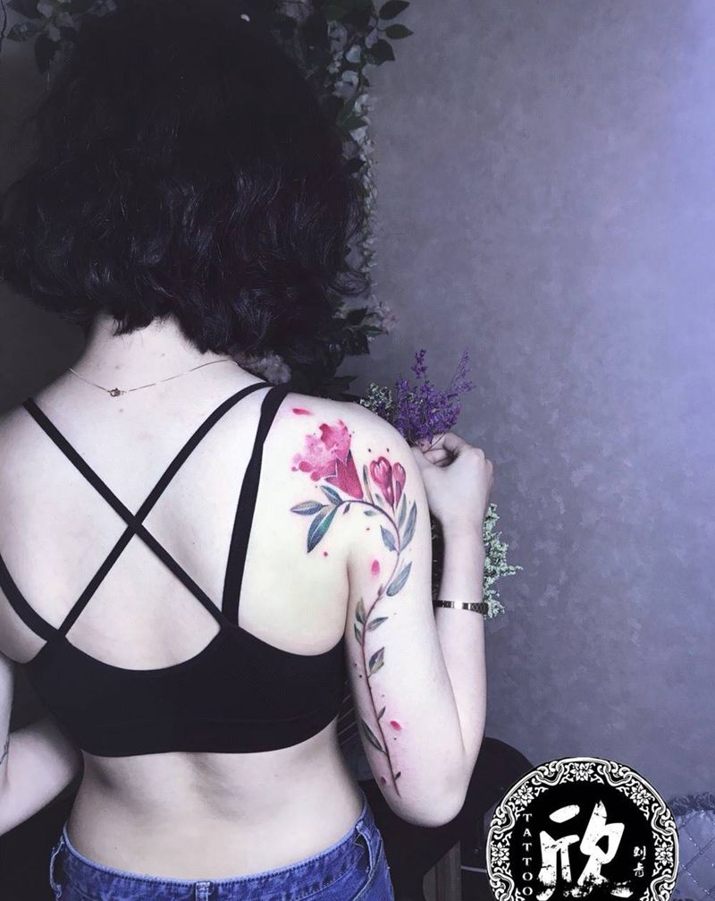 肩花纹身图片