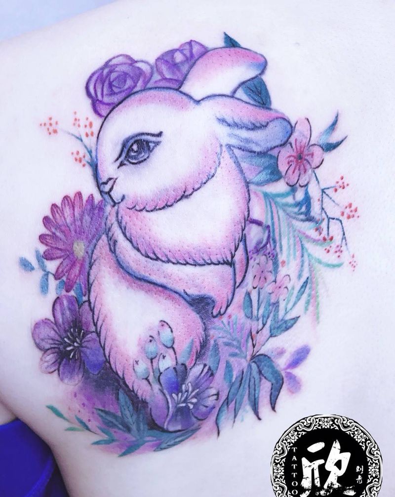兔子修改纹身图片_成品肩部背部清新动物植物彩色遮盖修改兔子纹身图案