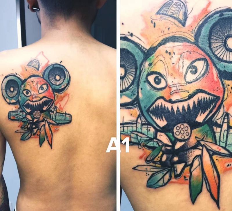 战斗机纹身图片_背部New School水彩纹身图案