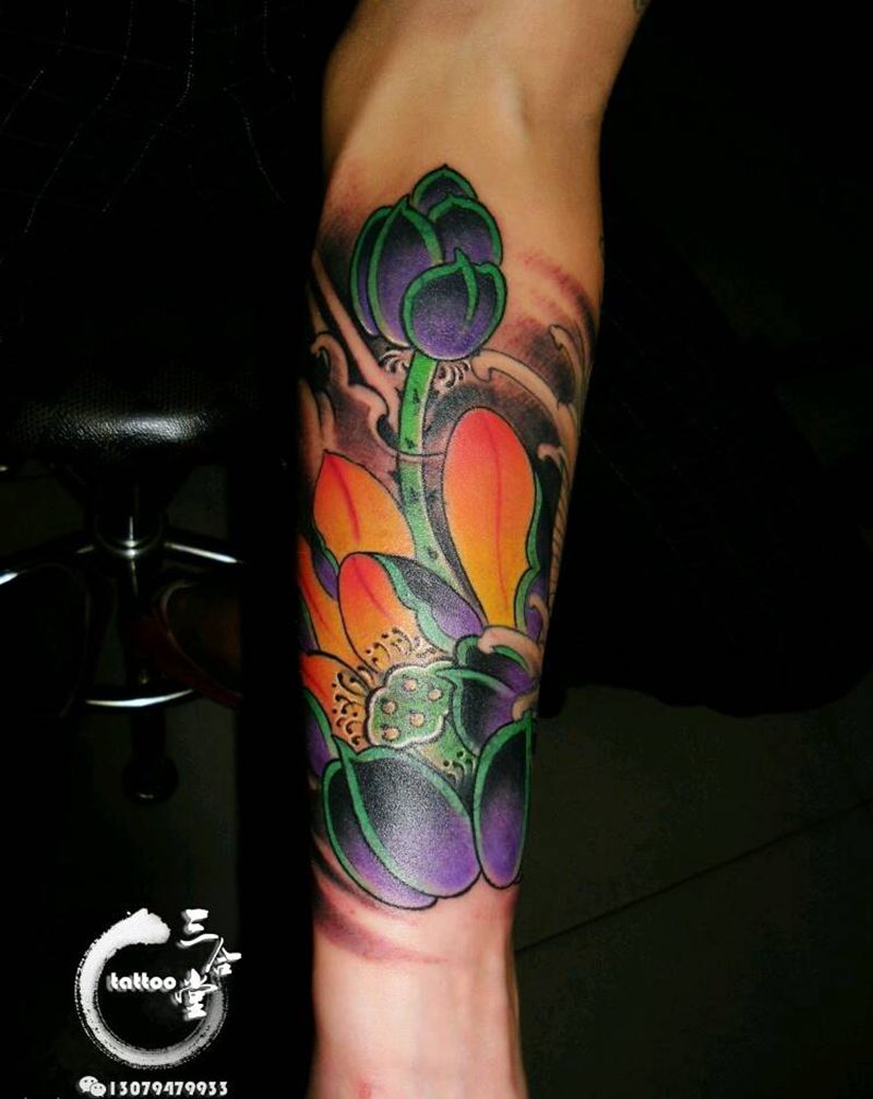 荷花遮盖纹身纹身图片_手臂传统国画植物原创营口鲅鱼圈纹成品纹身图案
