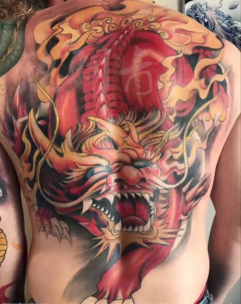 彩色貔貅纹身图片