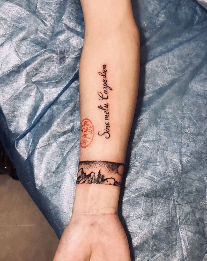 点刺手环纹身图片_手臂点刺纹身图案