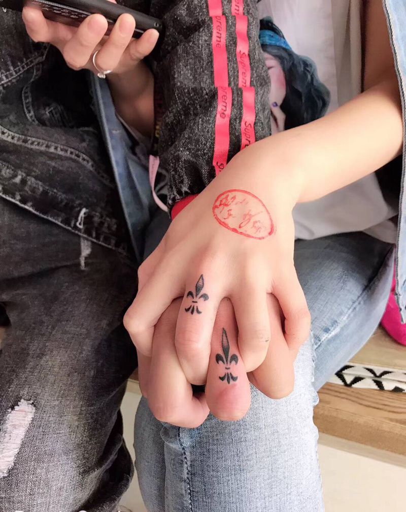情侣纹身图片_手臂手部纹身图案
