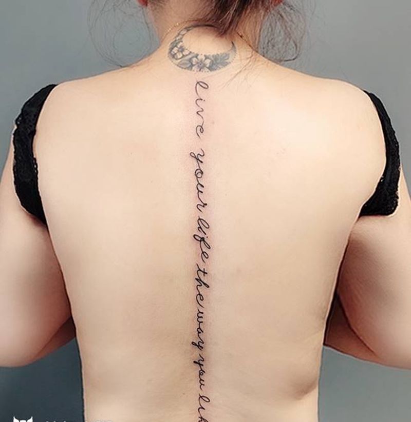 脊柱纹身图片_背部腰部点刺图腾纹身图案