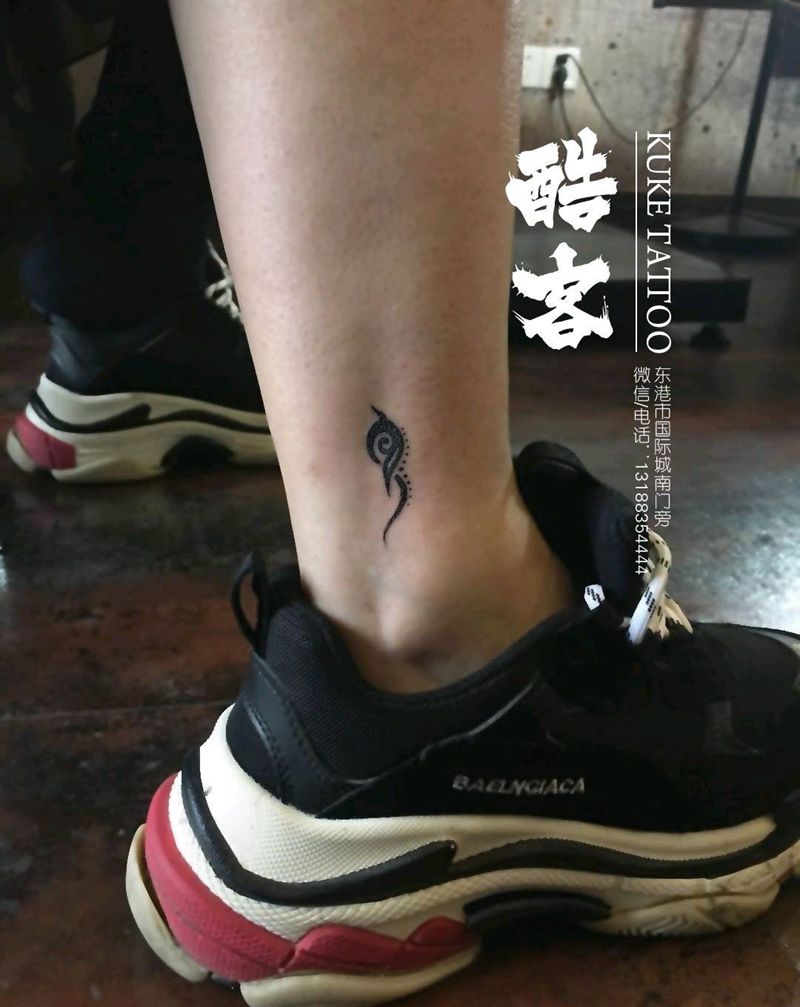 脚踝图腾纹身图片