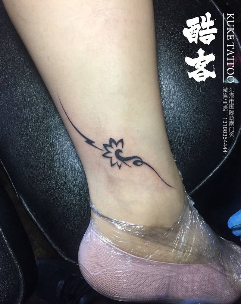 脚踝图腾花纹身图片