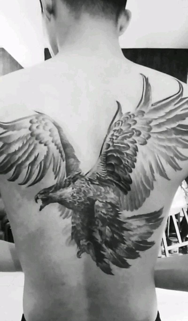 老鹰纹身图片