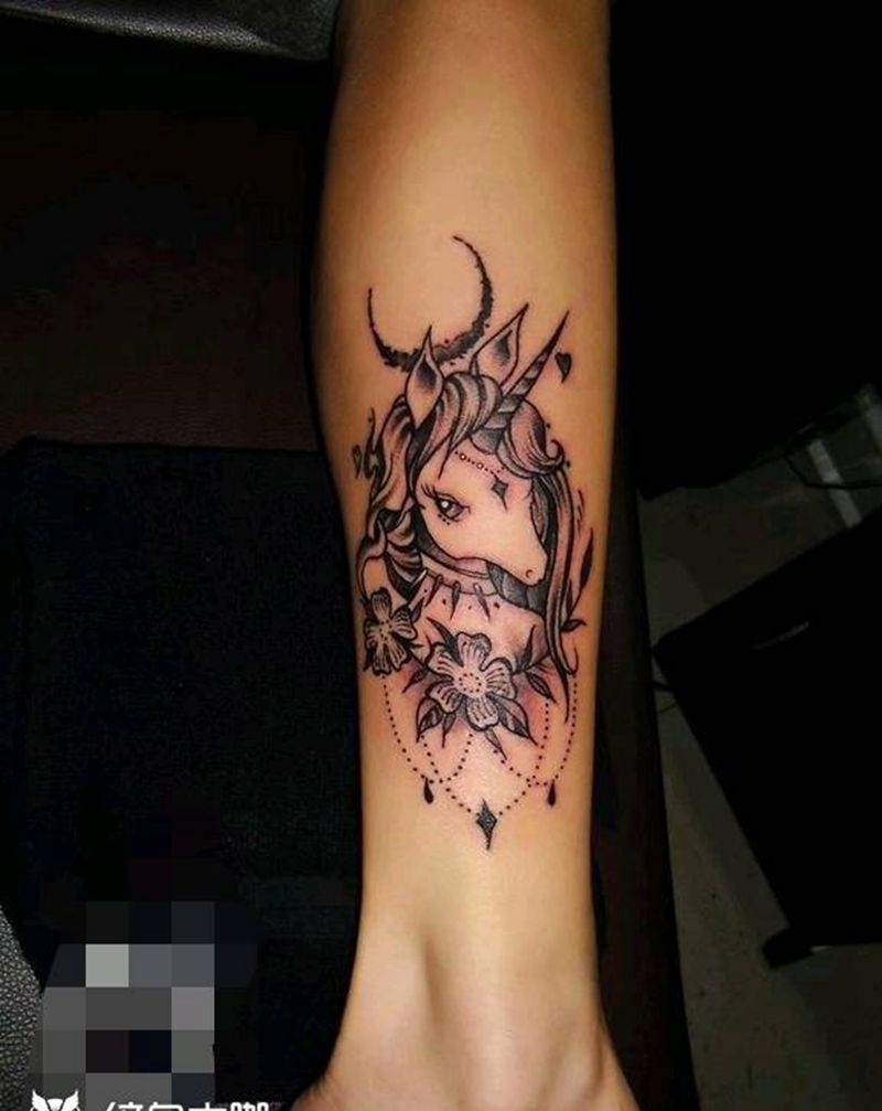 独角兽纹身图片_腿部New School点刺鲅鱼圈熊岳女师纹身图案