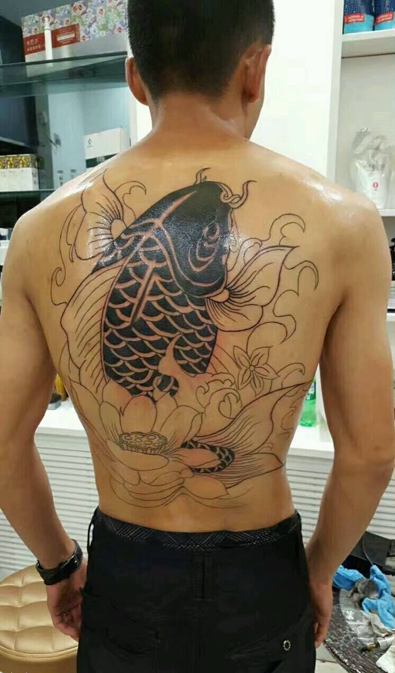 鲤鱼待完成纹身图片