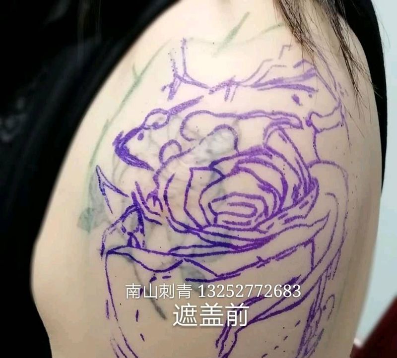 遮盖作品纹身图片_肩部手臂New School欧美写实玫瑰写实花臂纹身图案