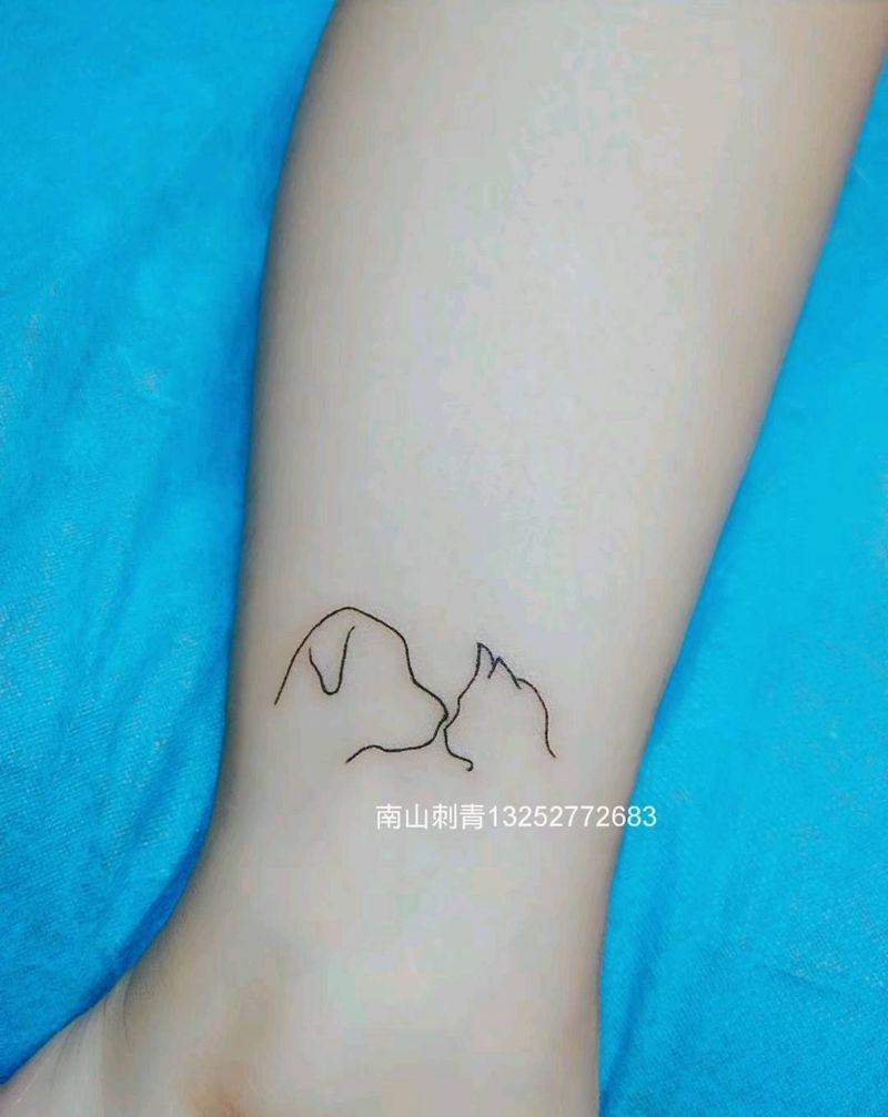 有爱心的一组线条纹身图片_手臂手部几何图腾纹身图案