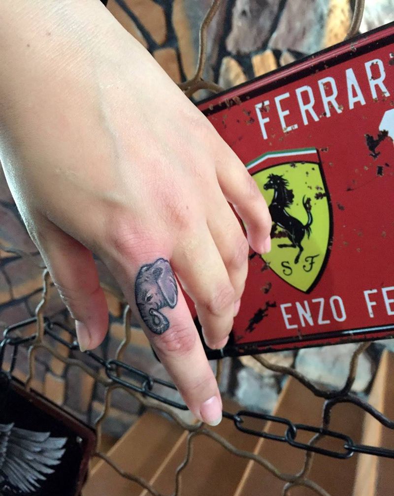 手指小图纹身图片