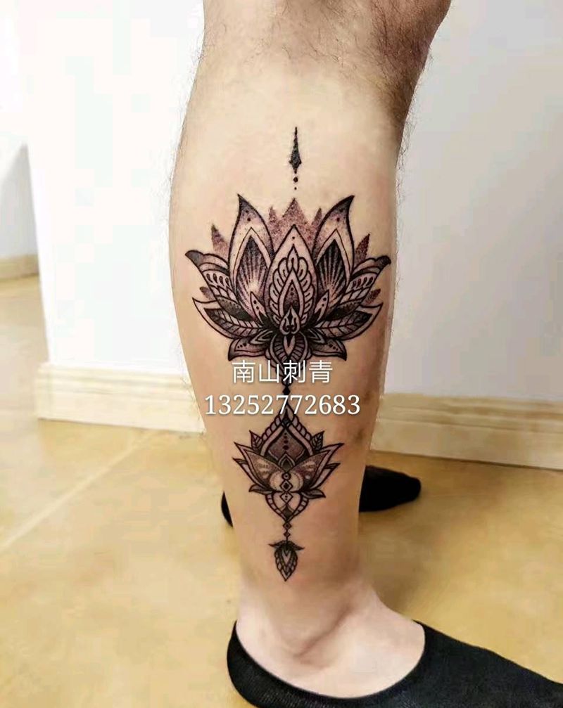 樊花纹身图片_腿部脚部点刺几何纹身图案