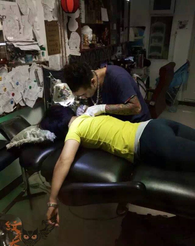 工作照一张纹身图片_成品纹身图案