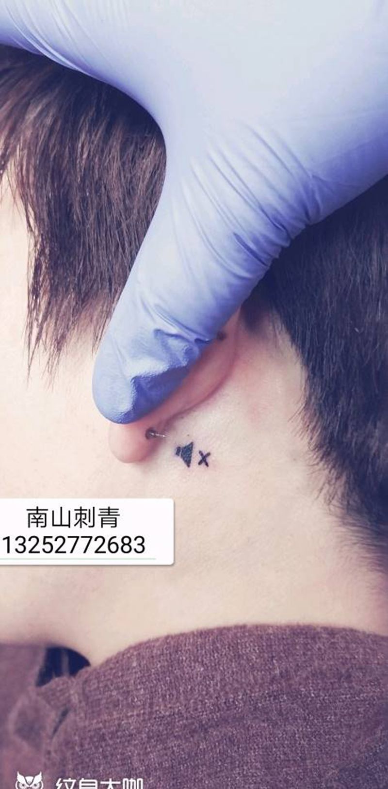 小小图纹身图片_颈部肩部几何图腾纹身图案