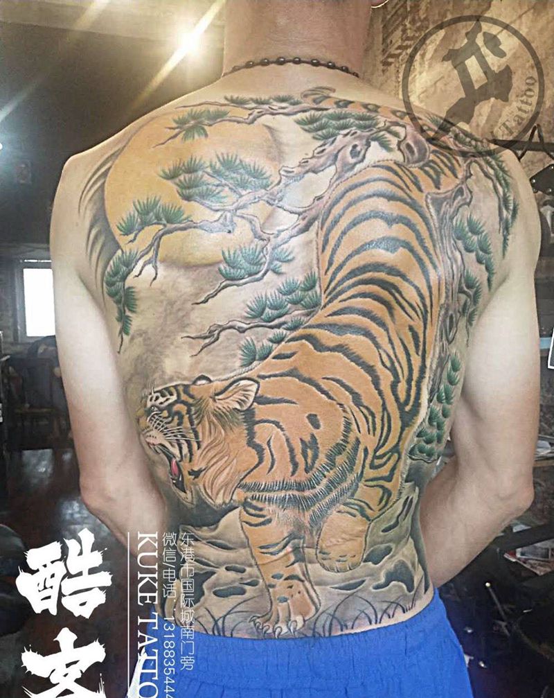 老虎满背纹身图片