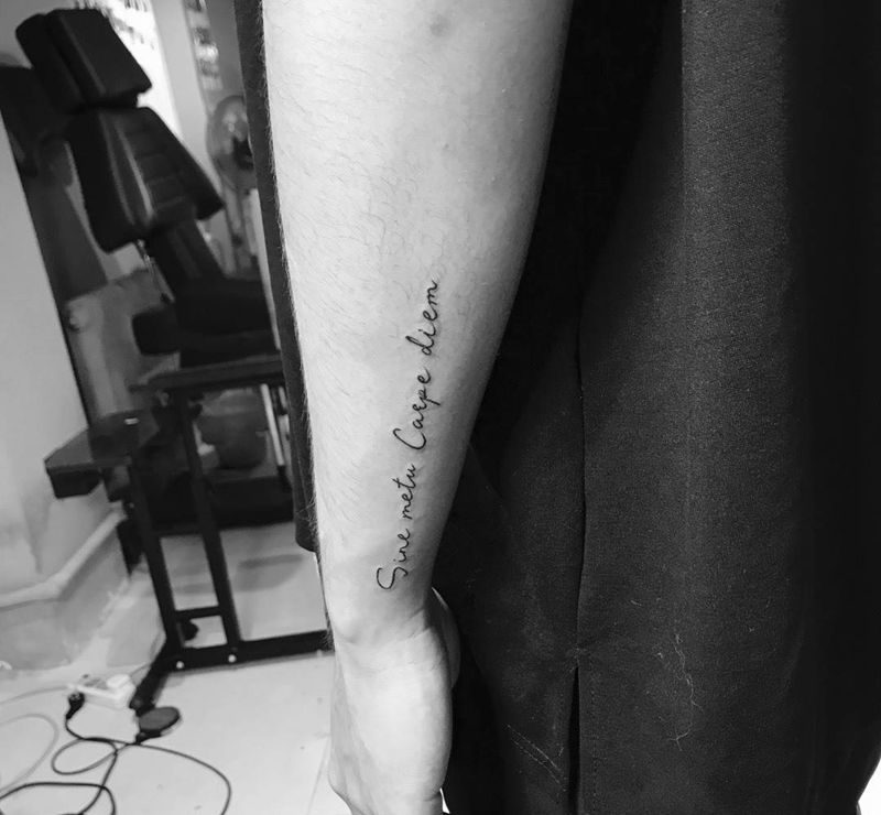 无所畏惧  活在当下纹身图片