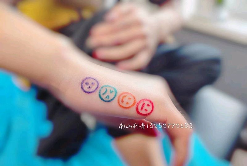 彩色纹身图片_手臂手部水彩水墨纹身图案