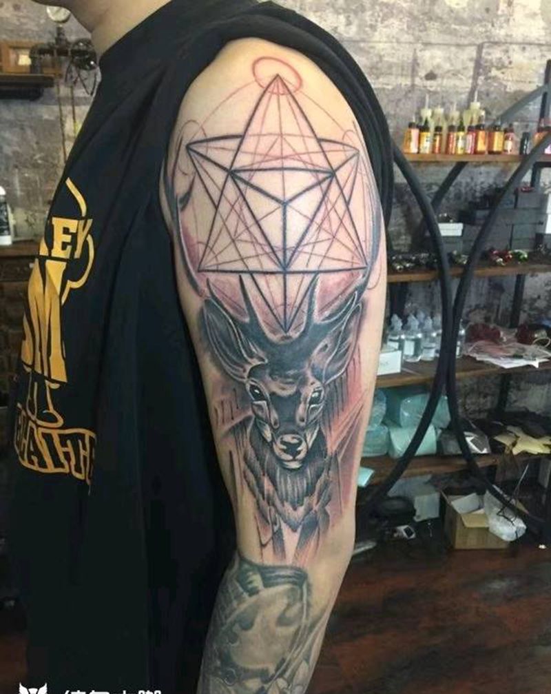 几何鹿纹身图片