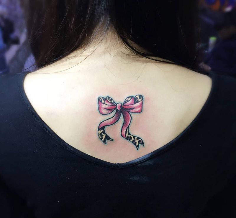 豹纹蝴蝶结纹身图片_成品纹身图案