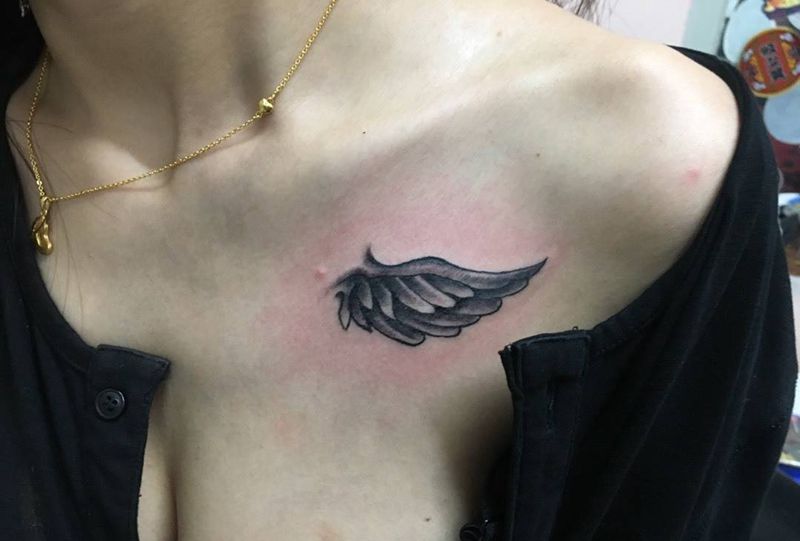 翅膀纹身图片